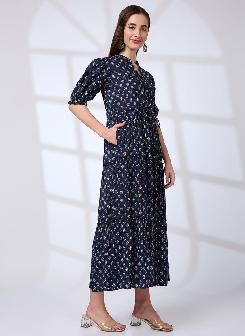 جلو باص فستان ميدي نسائي بياقة ماندرين وأكمام منتفخة وربطة خصر وطبقات بتصميم - للعمل - Image 3